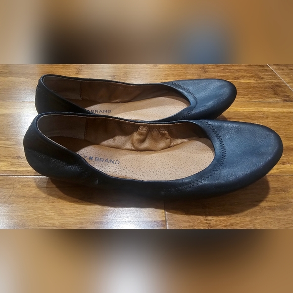 Lucky Brand Black Women's Flats - Picture 1 of 2
